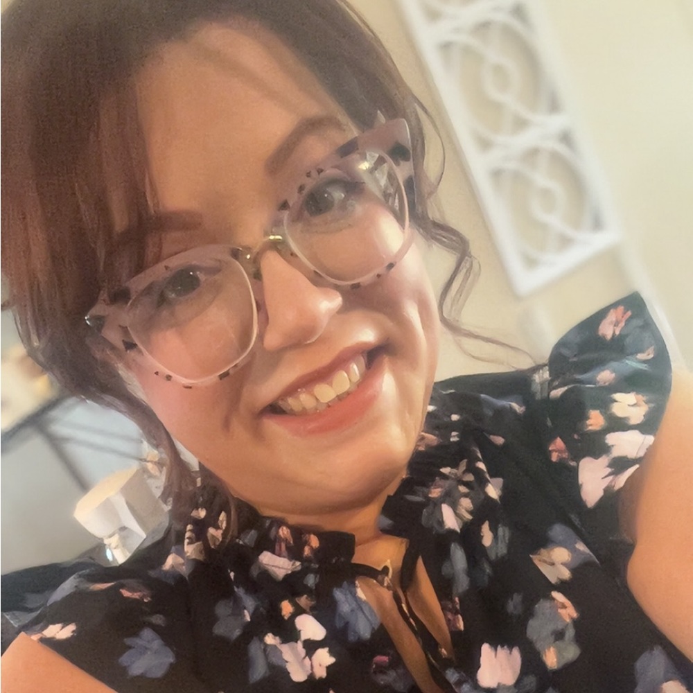 Meet your Posher, Harmony